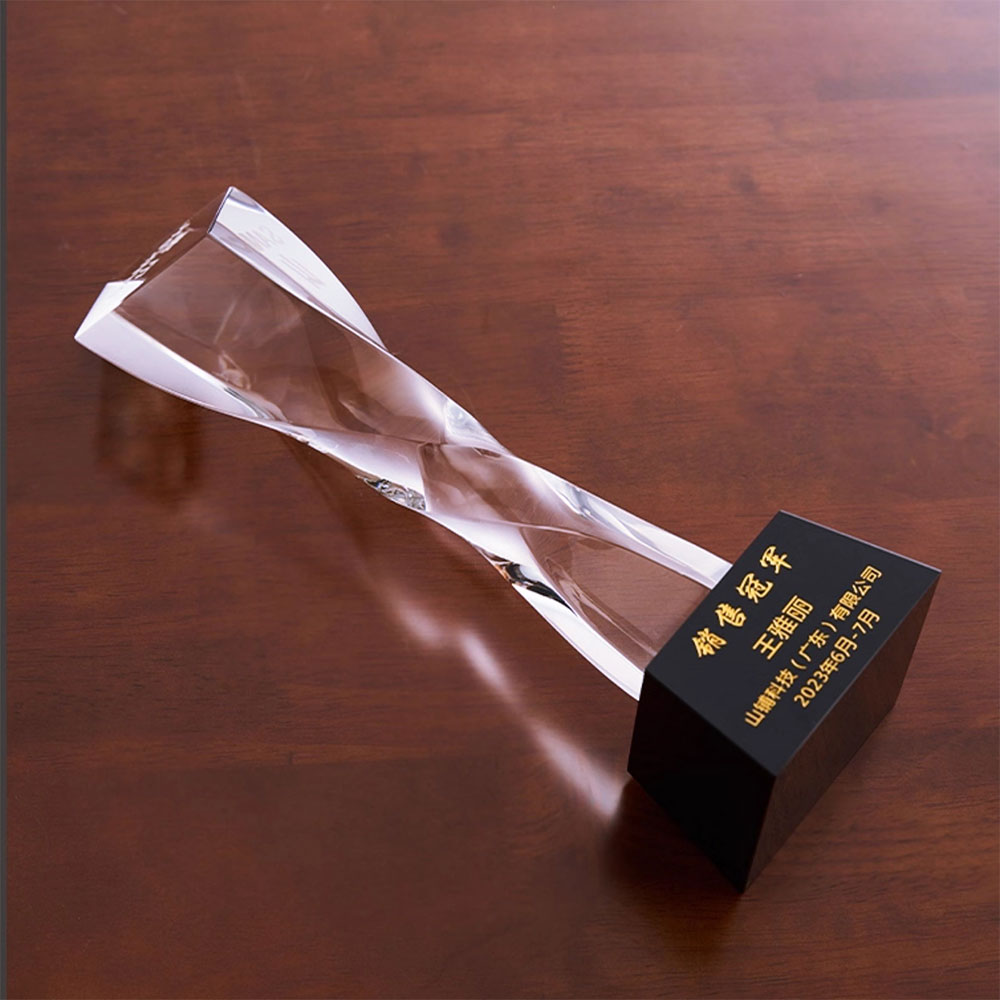 螺旋扭面水晶颁奖奖杯 企业赛事荣誉纪念摆件 - Verdrehte Säule Diamant K9 Kristall Pokal Individuell Gravierte Preisdekoration 1